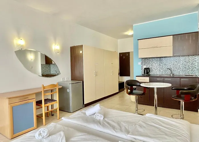 Carina - Private - Bsr - 3 Apartment