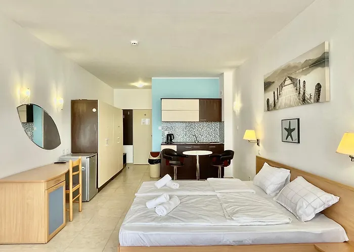 Carina - Private - Bsr - 3 Apartment *